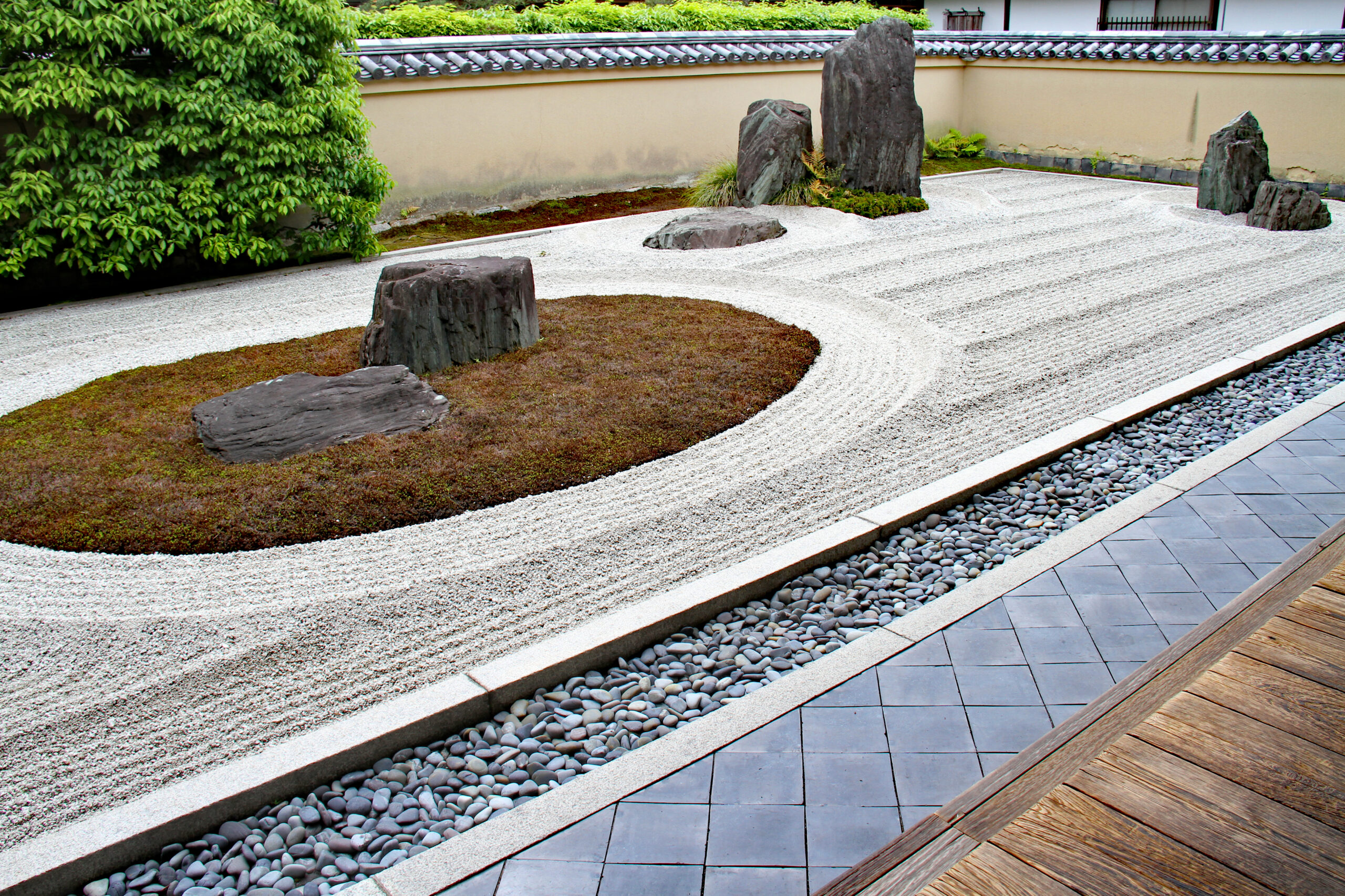 zen garden in Daitokuji with beautiful Moss